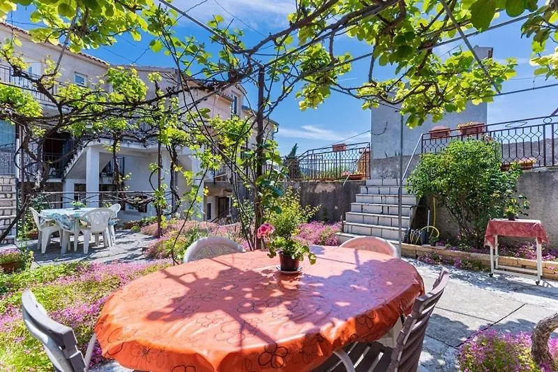 Studio Apartment In Cres With Terrace, Air Condition, Wifi, 5205-3