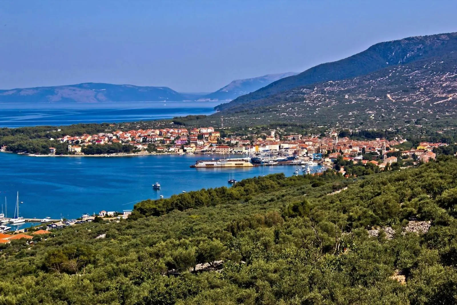Studio Apartment In Cres With Terrace, Air Condition, Wifi, 5205-3